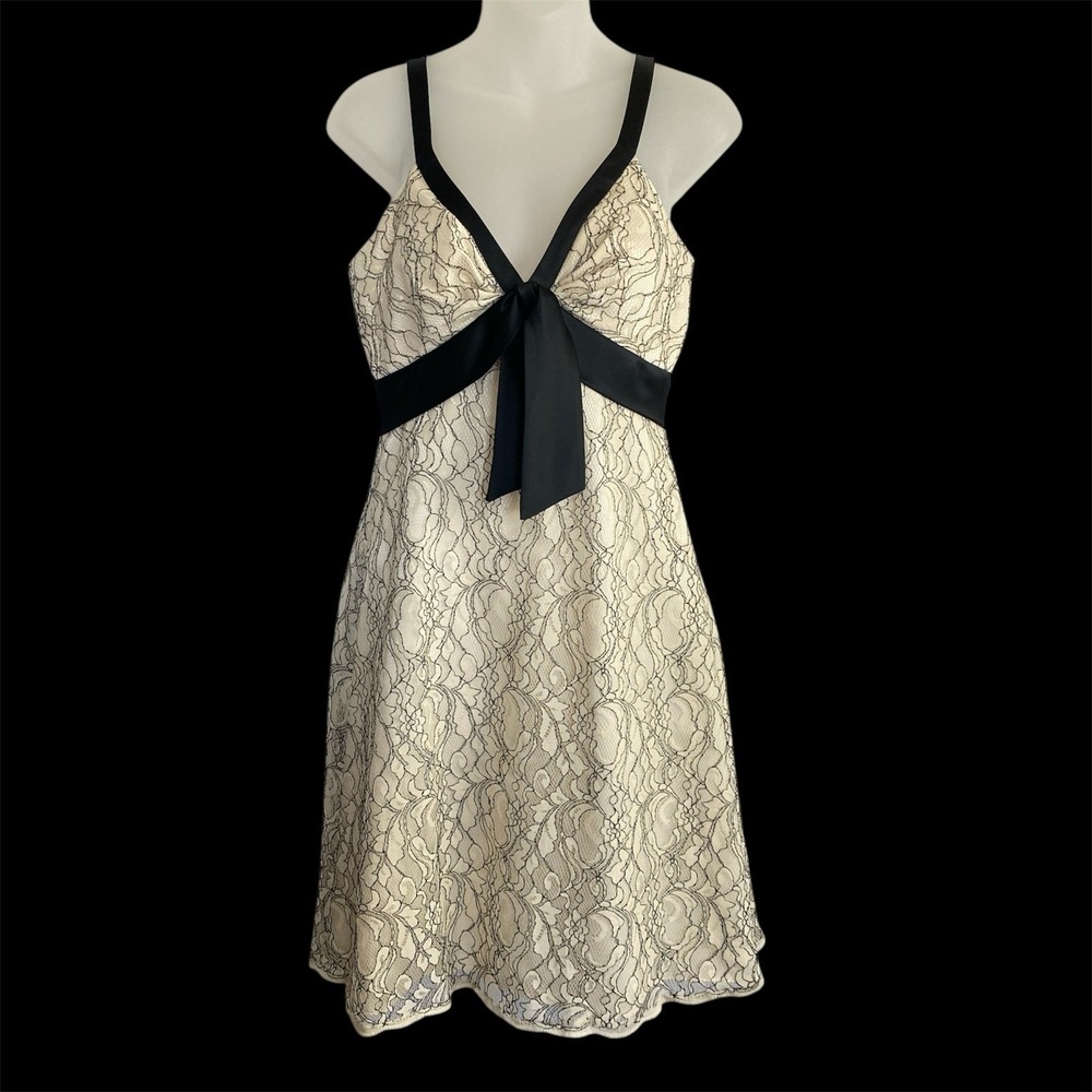 WHBM Retro Babydoll Lace Overlay Cocktail Dress Size 0 Cream Whimsigoth Romantic